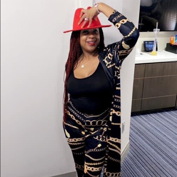 Stylish Olive / Red Two Tone Hat - Picture 5 of 6